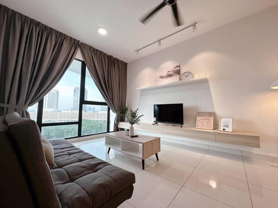 2br@jb Mid Valley Southkey Mosaic High Speed Wi-fi Ciq Apartemen Johor Bahru