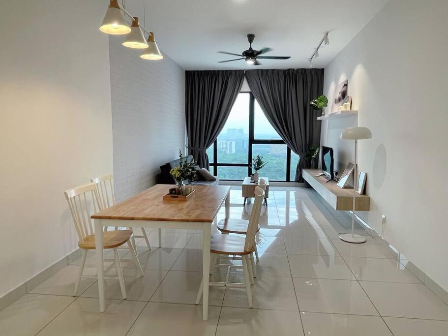 2br@jb Mid Valley Southkey Mosaic High Speed Wi-fi Ciq Apartemen *