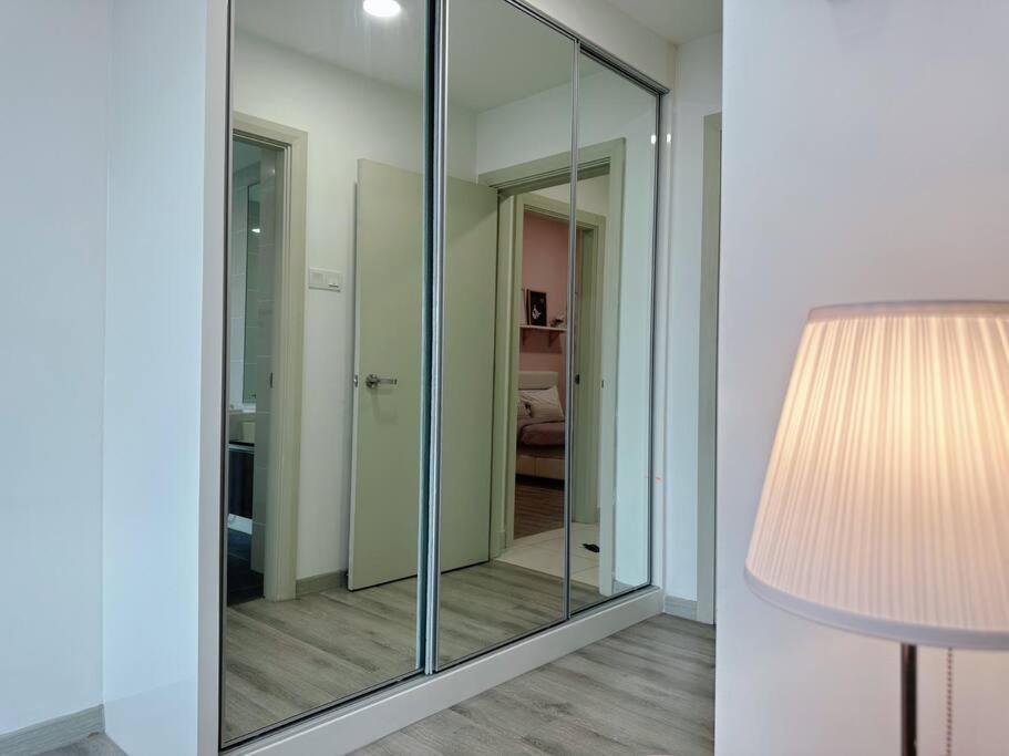 2br@jb Mid Valley Southkey Mosaic High Speed Wi-fi Ciq Apartemen Johor Bahru