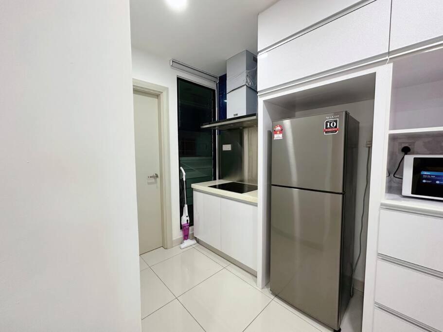 2br@jb Mid Valley Southkey Mosaic High Speed Wi-fi Ciq